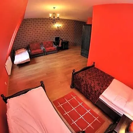 Krysztalowy Palacyk Inn *