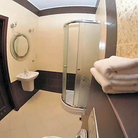 Inn Krysztalowy Palacyk