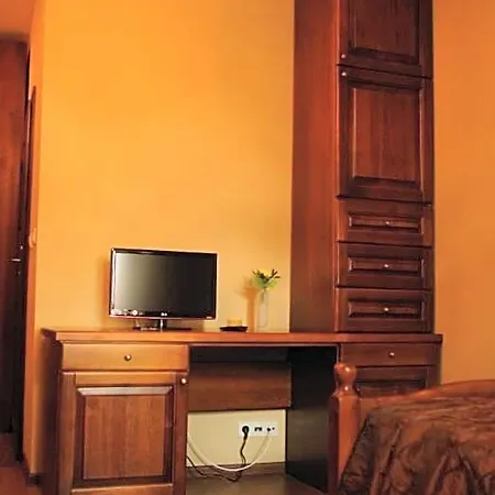 Inn Krysztalowy Palacyk