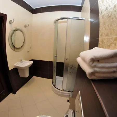 Zajazd Kryształowy Pałacyk